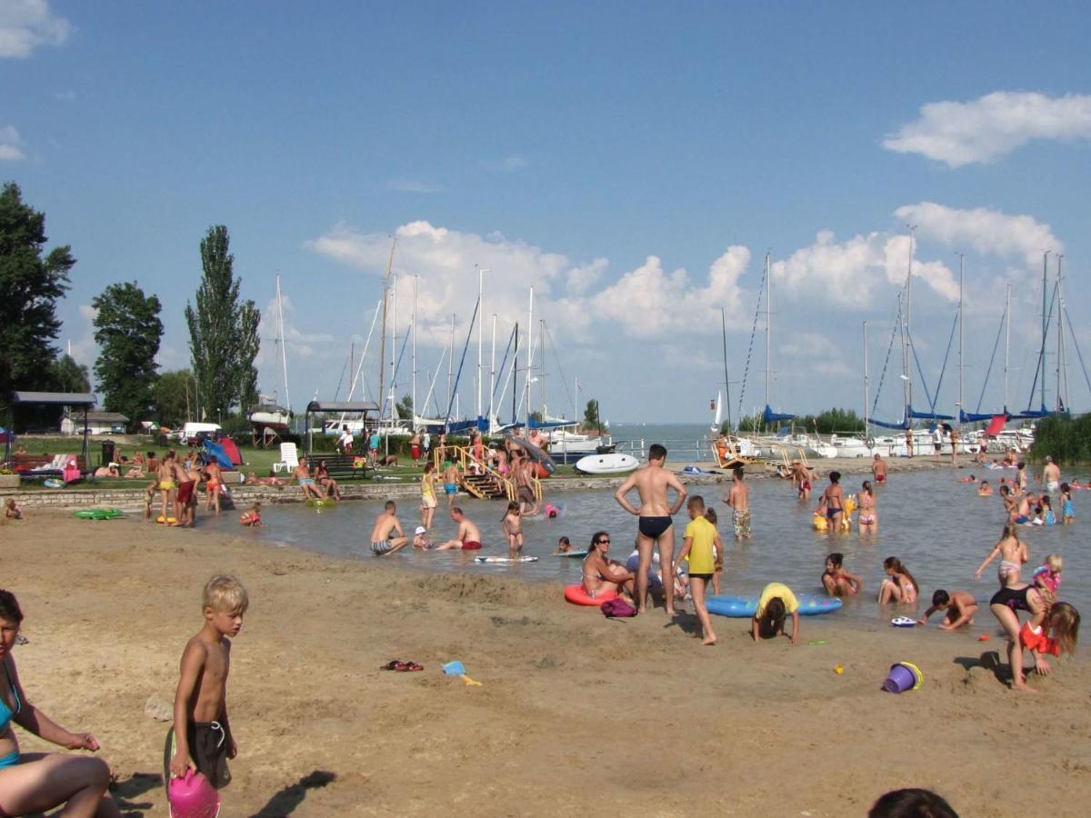 באלאטונפורד Holiday Home Balatontourist Fuered-3 By Interhome מראה חיצוני תמונה